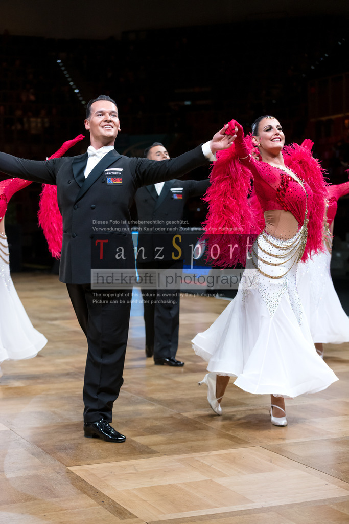 20241109_DM-Formationen_Vorrunde_2385 | Tanzsportbilder, Standardtanz, Lateintanz, WDSF, DTV, LTVB, dancecomp, goc, hessen tanzt, blaues band der spree, walzer, tango, wiener walzer, slowfox, quickstepp, samba, rumba, cha-cha-cha, paso doble. jive, hd-kroft photography, turniertanzsport