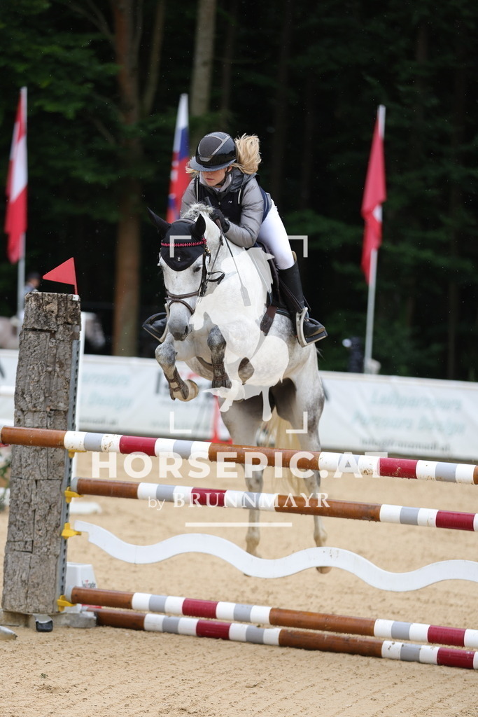 0P6A2772 | Willkommen bei Brunnmayr - Design & Fotografie – Ihrem Spezialisten für Reitturniere und Pferdeveranstaltungen in Oberösterreich, Salzburg und Bayern! Seit über 17 Jahren sind wir leidenschaftlich dabei.