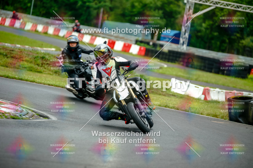 VBK-3854 | Hier findet Ihr Bilder von Touristenfahrten auf der Nürburgring Nordschleife oder von anderen Veranstaltungen die ich besucht habe. Viel Spass beim Durch Schauen 