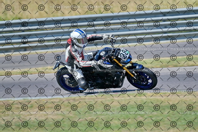 26bt04-0948 | markuskiefer.com - Realisiert mit Pictrs.com