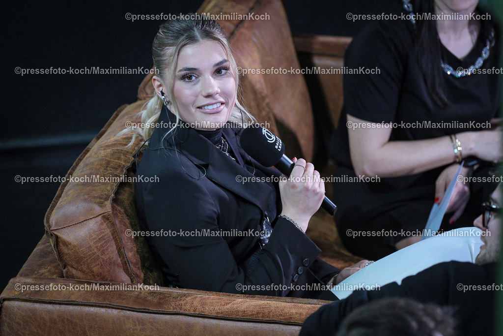DueBL08042401008 | 08.04.2024, Düsseldorf, Fußball, Baller League, PSD Bank Dome, Final Four, Halbfinale Calcio Berlin - Las Ligas Ladies:  Selina Cerci (Teammanagerin Las Ligas Ladies)