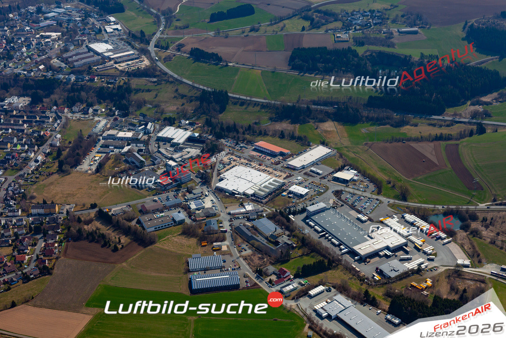 Das Luftbild der Stadt Naila wurde 2019 vom Flugzeug heraus erstellt (keine Drohne) Aufnahmehöhe ca.400 Meter- hohe Auflösung- beste Druck-Qualität garantiert!