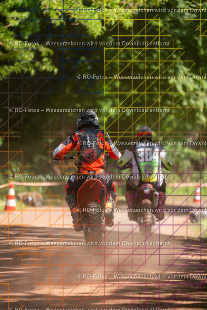 Wolfshausen 3 Lauf -1217 | Sportfotografie von RO-Fotos: Motorsport, Motocross, Enduro, Laufveranstaltungen und Triathlon. Professionelle Fotos von Sportlern und Events. - Realisiert mit Pictrs.com