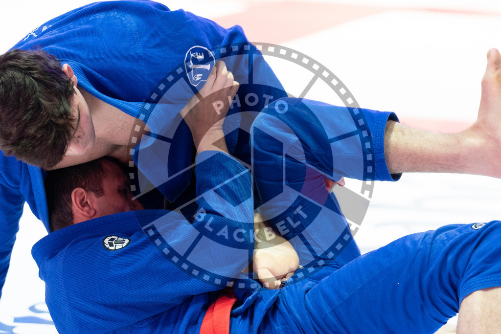 20231109PBB4641 | Fighters compete during the AJP World Professional Championship in the Mubadala Arena in Abu Dhabi, Arab United Emirates, on November 9, 2023.