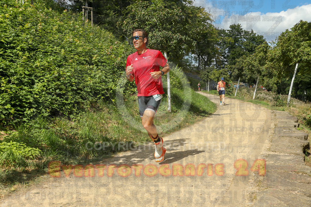 250824_1251_EX1_0757 | Sportfotografie im Rhein-Sieg Kreis, Köln, Bonn, NRW, Rheinland Pfalz, Hessen, etc. Unser Tätigkeitsfeld umfasst den Laufsport vom Volkslauf über den Marathon, Duathlon, Triathon bis zum Ultralauf wie Kölnpfad Ultra oder Schindertrail.