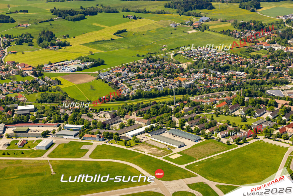 Das Luftbild zeigt :  Kaufbeuren - Die Luftaufnahme wurde 2024 vom UL-Flugzeug aus erstellt ( keine Drohne ) - Hochauflösende Luftaufnahme - Für grossformatige Ausdrucke geeignet. Die Geschenkidee !Mit Lizenz und Bildrechte bestellbar