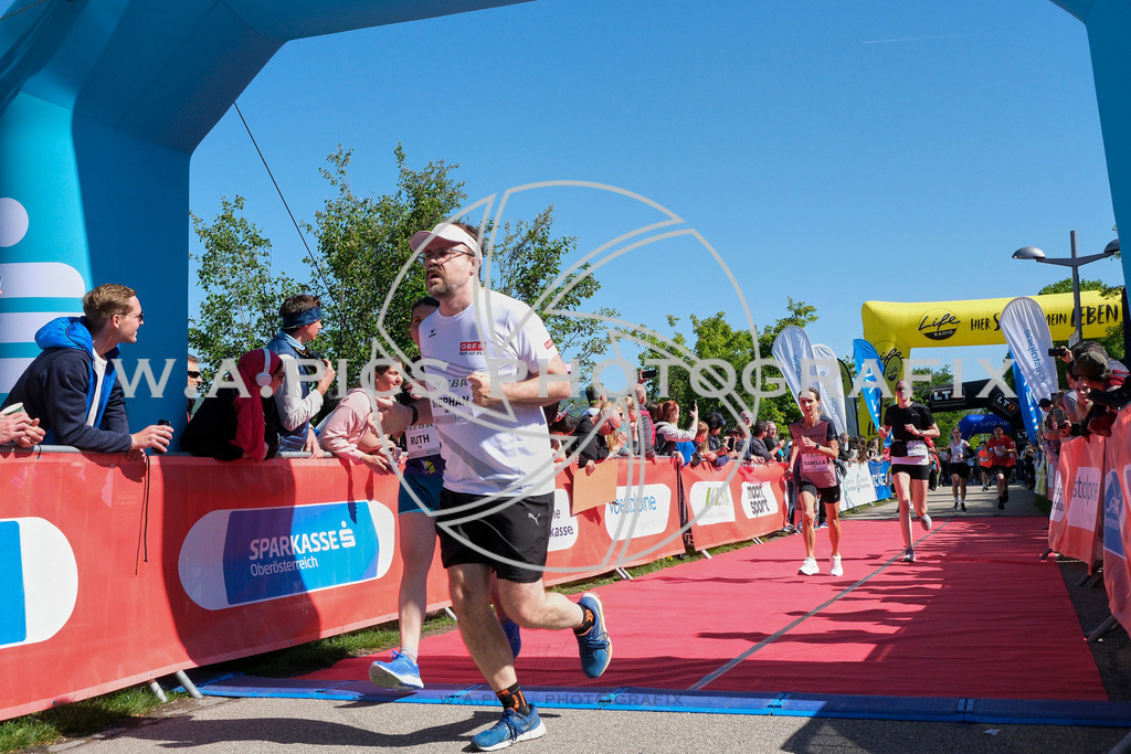 ..... | LINZ,AUSTRIA,27.April 24, Int. 3 Brückenlauf Linz  , Image shows: Photo: WAPICS / Michael ring