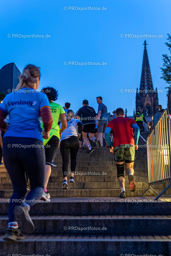 21. Nachtlauf des ASV Köln; Köln, 08.05.24 | Impressionen vom 21. Nachtlauf des ASV Köln am 08.05.24 in der Altstadt von Köln (Deutschland). Foto: BEAUTIFUL SPORTS/Bernd Hoffmann