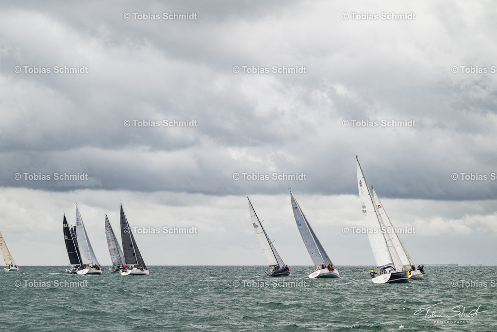 Fehmarn Rund 2025_DSC7087 | Fotoprodukte, Kalender und Wanddeko direkt vom Fotografen auf Fehmarn. Ob Wandbild auf Alu-Dibond, hinter Acrylglas oder auf Leinwand – hier können Sie Ihr Lieblingsbild kaufen. - Realisiert mit Pictrs.com