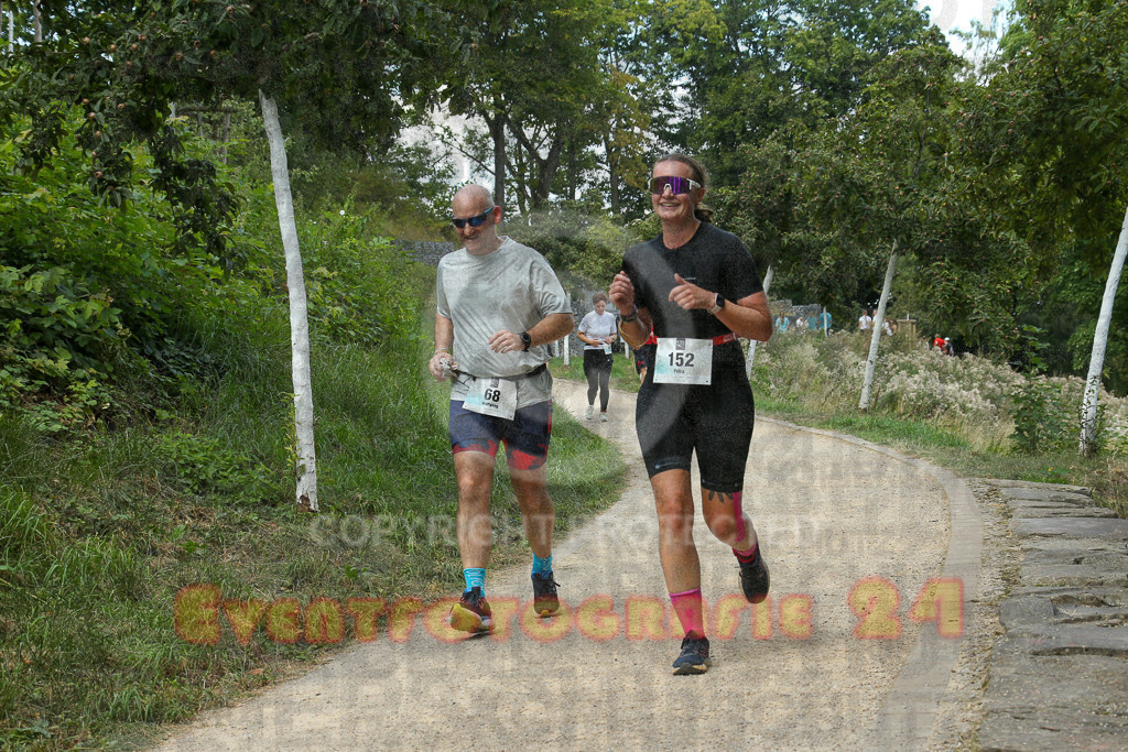 250824_1300_EX1_1148 | Sportfotografie im Rhein-Sieg Kreis, Köln, Bonn, NRW, Rheinland Pfalz, Hessen, etc. Unser Tätigkeitsfeld umfasst den Laufsport vom Volkslauf über den Marathon, Duathlon, Triathon bis zum Ultralauf wie Kölnpfad Ultra oder Schindertrail.