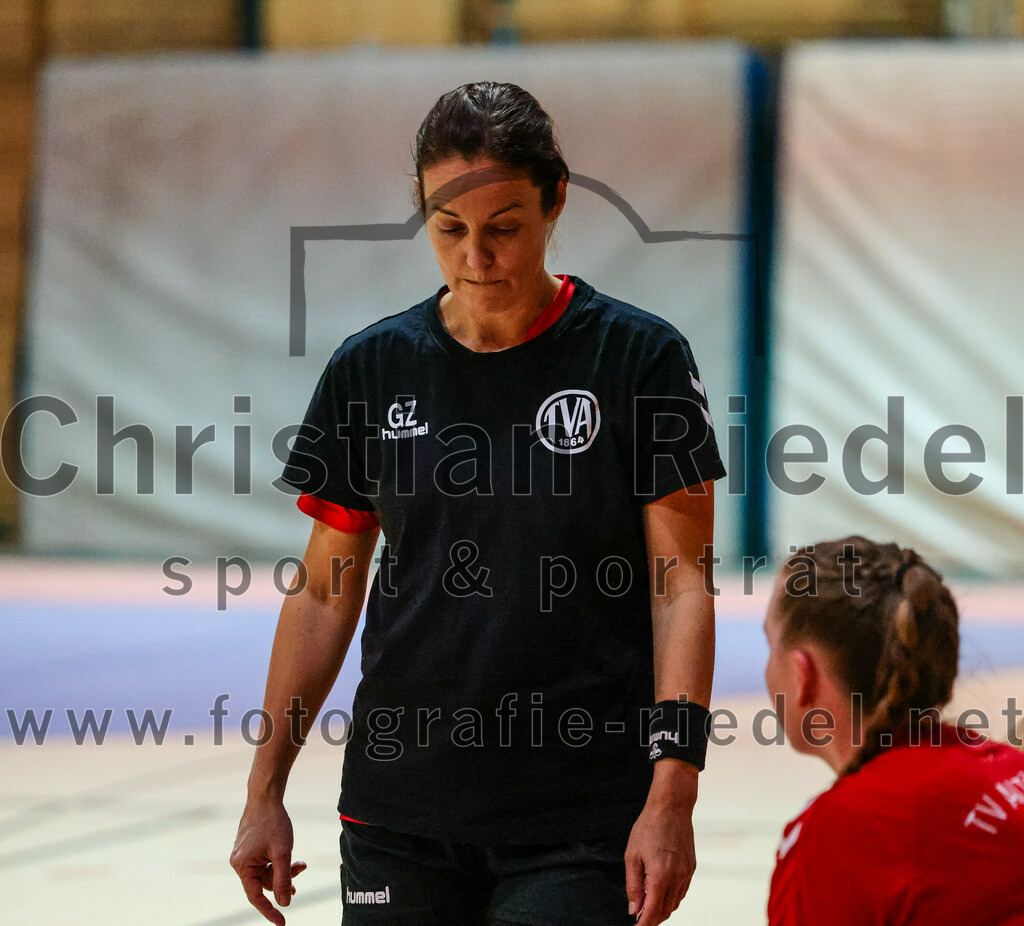 2023-11-04_030_SpVgg_Altenerding_gegen_TV_Altoetting | Erding, Deutschland, 04.11.2023:
Handball, Bezirksoberliga Frauen Altbayern 2023 / 2024, 6. Spieltag, SpVgg Altenerding gegen TV Altötting, Endergebnis: 28:26

Gudrun Zimmerer (TV Altötting, #19)

Foto: Christian Riedel / fotografie-riedel.net