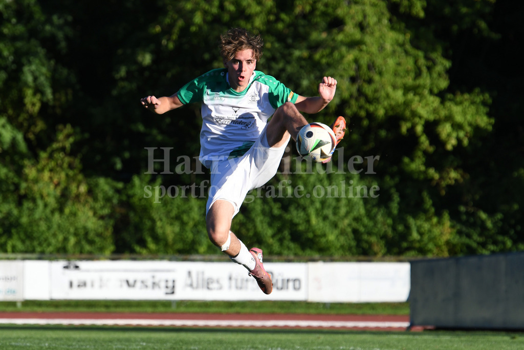 SpVgg GW Deggendorf SpVgg GW Deggendorf : TSV Karpfham | Luis Weber (SpVgg GW Deggendorf) - Realisiert mit Pictrs.com