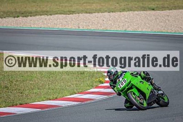 spof5495 | Professionelle Fotos von Sportveranstaltungen, aber auch Hochzeiten und anderen Events. - Realisiert mit Pictrs.com