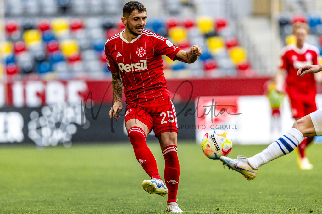 Fortuna Düsseldorf vs. Karlsruher SC | Düsseldorf, 30.04.2023: 2. Bundesliga, 30. Spieltag, Fortuna Düsseldorf gegen Karlsruher SC in der Merkur Arena in Düsseldorf. Foto: sportfotografie.ms | Markus Paletta - Realisiert mit Pictrs.com