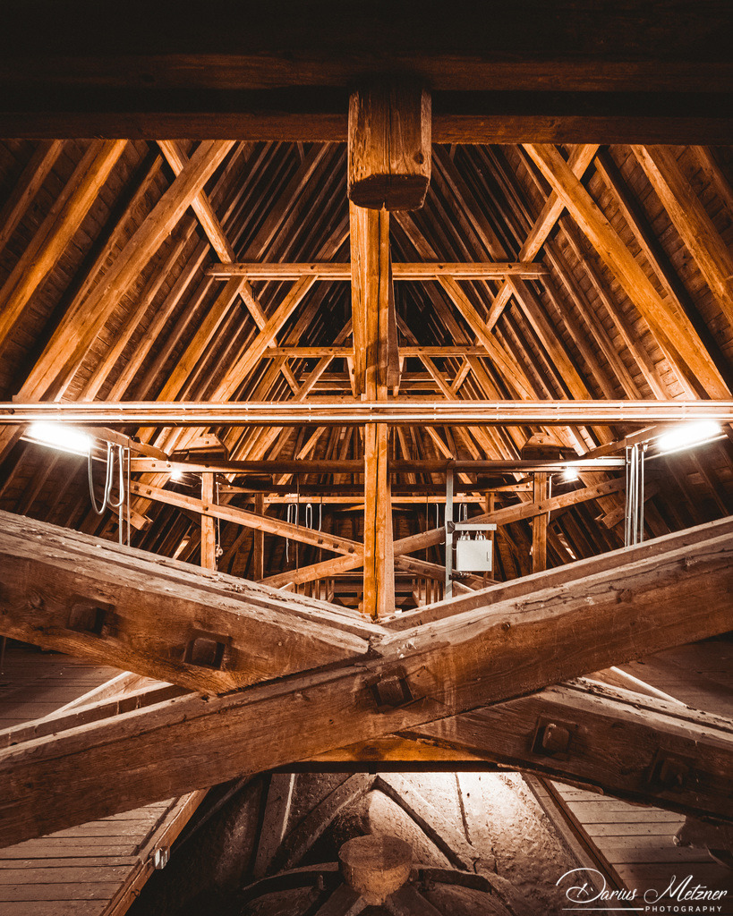 Katharinenkirche in Oppenheim | Die imposante Katharinenkirche in Oppenheim gilt als eine der bedeutendsten gotischen Kirchen am Rhein. Ihre Errichtung erfolgte in mehreren Bauabschnitten im 13., 14. und 15. Jahrhundert. Heute ist sie eine der schönsten Sehenswürdigkeiten in Rheinhessen.