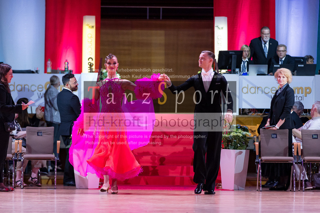 20240706_WDSF_RS_Std_2506 | Tanzsportbilder, Standardtanz, Lateintanz, WDSF, DTV, LTVB, dancecomp, goc, hessen tanzt, blaues band der spree, walzer, tango, wiener walzer, slowfox, quickstepp, samba, rumba, cha-cha-cha, paso doble. jive, hd-kroft photography, turniertanzsport