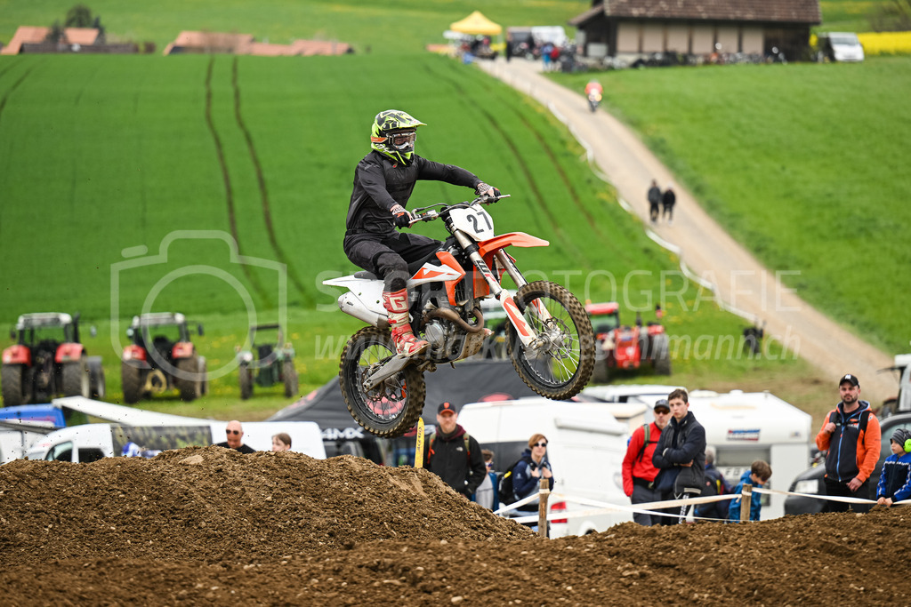 Motocross Schlatt bei Winterthur - 30. April 2023 | #27 Kuenzi Ruedi aus Laengenbuehl (CH) auf KTM in der Kategorie Senioren am Motocross Schlatt bei Winterthur, 30. April 2023. 
Instagram: @mx_schlatt | @mc_wila | @sam_schweiz
Bild: Sportfotografie Markus Aeschimann | www.markus-aeschimann.ch - Realisiert mit Pictrs.com