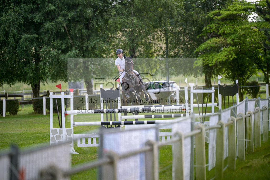 Reitturnier Voxtrup | Entdecke hochwertige Reitturnierfotos von Foto Oger. Professionell, emotional und authentisch – jetzt Lieblingsmomente im Shop bestellen.Deutschlandweite Turnierfotografie. - Realisiert mit Pictrs.com