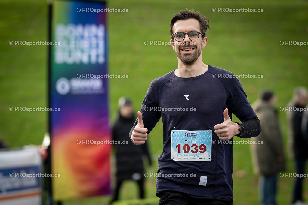 Bonner Nikolauslauf in Bonn, 08.12.2024 | Impressionen vom Bonner Nikolauslauf am 08.12.2024 in Bonn (Freizeitpark Rheinaue). Foto: BEAUTIFUL SPORTS/Axel Kohring