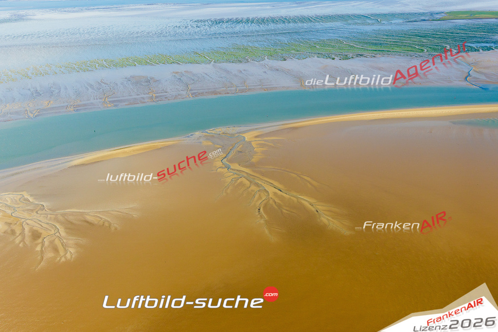 Luftaufnahme Priel Pellworm - Die Luftaufnahme wurde 2025 vom UL-Flugzeug heraus erstellt ( ohne Drohne ) - Hochauflösende Luftaufnahme - für professionelle Ausdrucke geeignet. Die Geschenkidee !Mit Lizenz und Bildrechte bestellbar