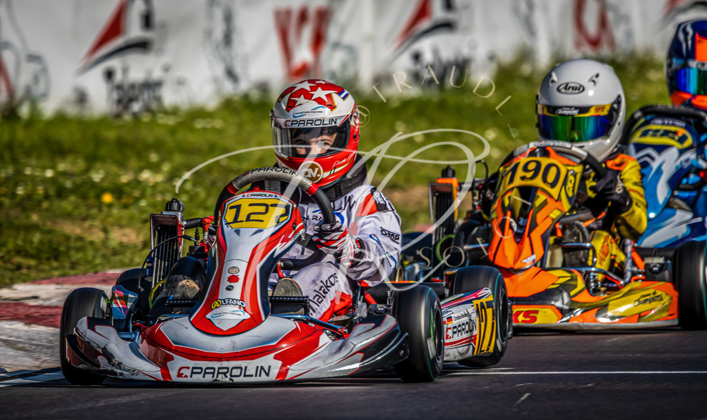40D0DC9F-6535-4047-B18C-8E37619257BD | traudl_s_fotos