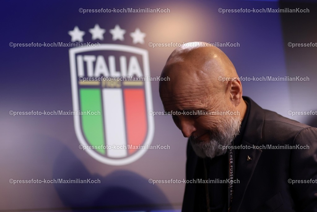 DFB22032501110 | 22.03.2025, Fußball, Pressekonferenz vor dem Nations League  Viertelfinale Deutschland - Italien, Signal Iduna Park, Saison 2024 2025: Bundestrainer Luciano Spalletti (ITA) DFB regulations prohibit any use of photographs as image sequences and or quasi-video.