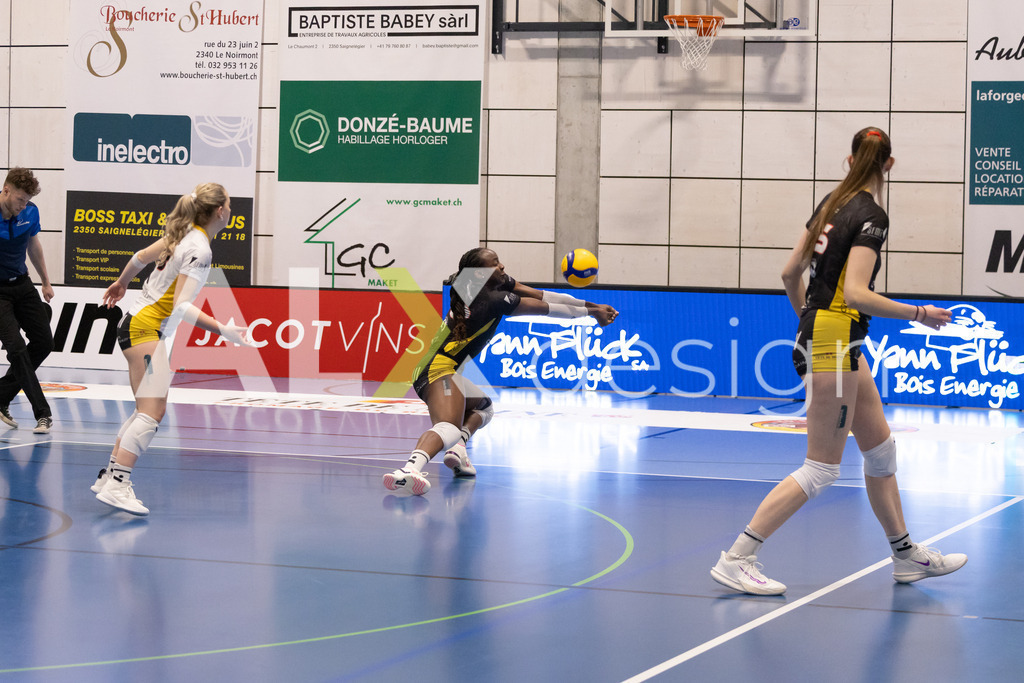 Volleyball I Frauen I Saison 2025-2026 I Volleyball NLA | Women I 1/4 Finals I  BIWI VFM - VC Kanti Schaffhausen I 01.03.2026 | 10 Karen Renteria (CO) (BIWI VFM) – Außenangriff - Realisiert mit Pictrs.com