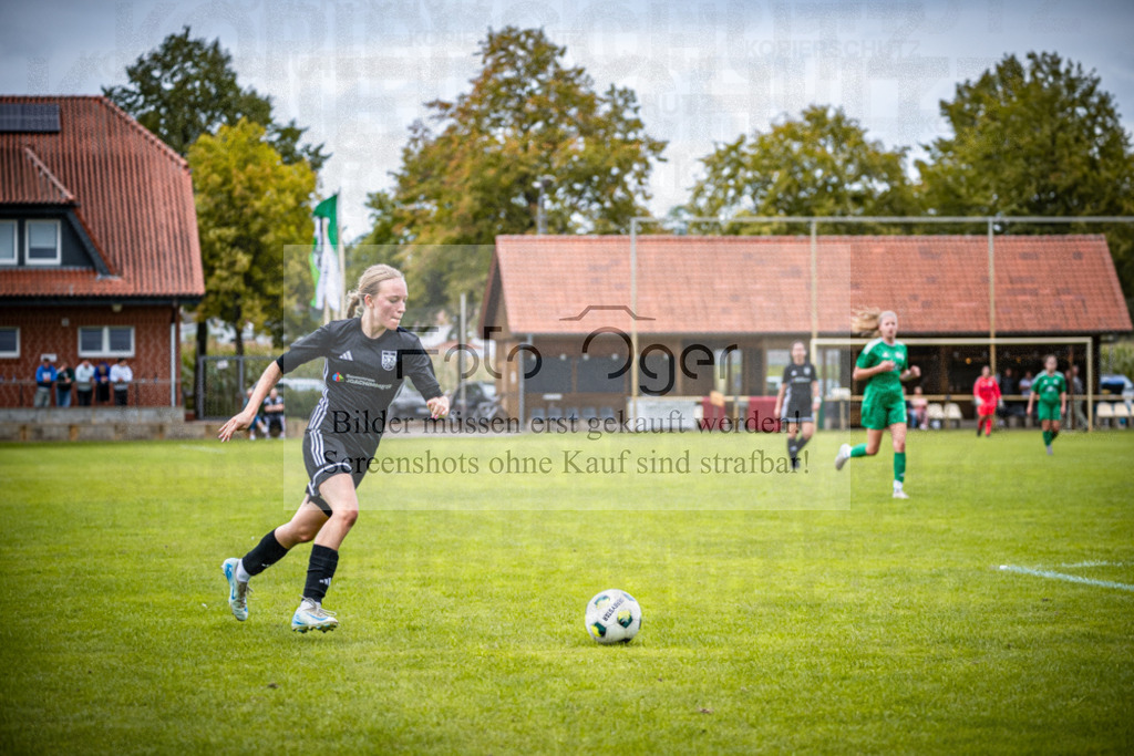 SG Bohmte/Ostercappeln/Schwagstorf - SG Hollenstede / Schwagstorf | Fr.-BZL Weser-Ems Süd · 1. Damen - SG Hollenstede / Schwagstorf · Sportplatz - Realisiert mit Pictrs.com
