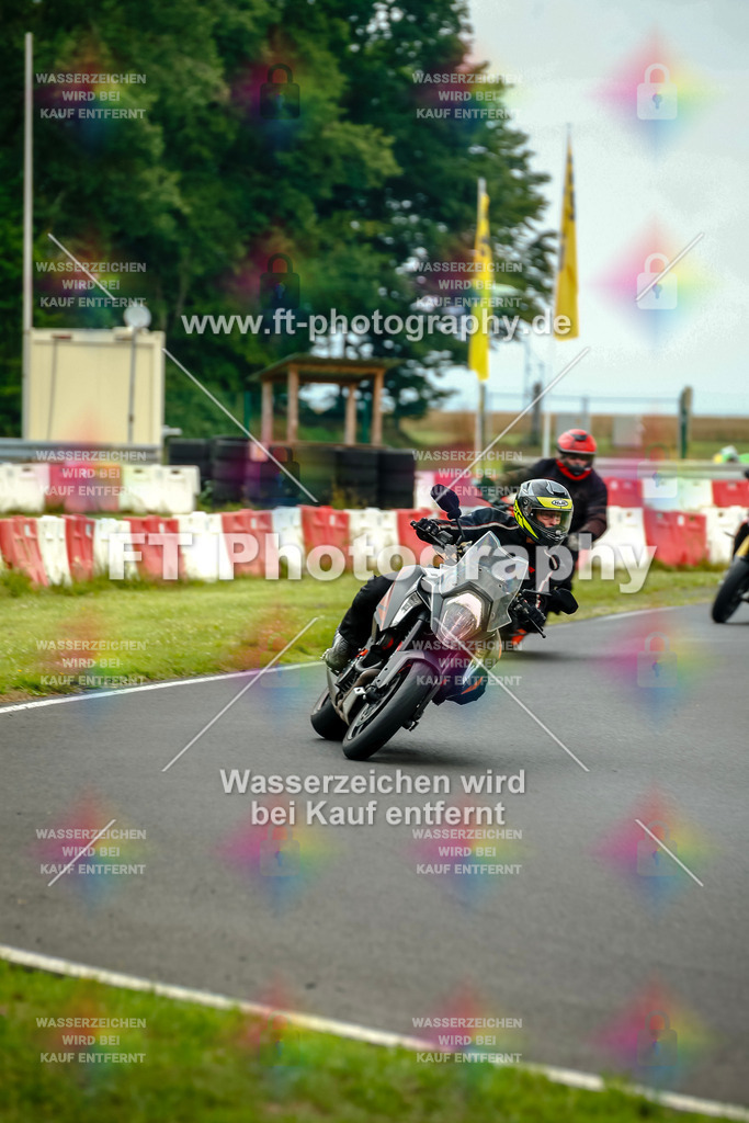 VBK-4172 | Hier findet Ihr Bilder von Touristenfahrten auf der Nürburgring Nordschleife oder von anderen Veranstaltungen die ich besucht habe. Viel Spass beim Durch Schauen 