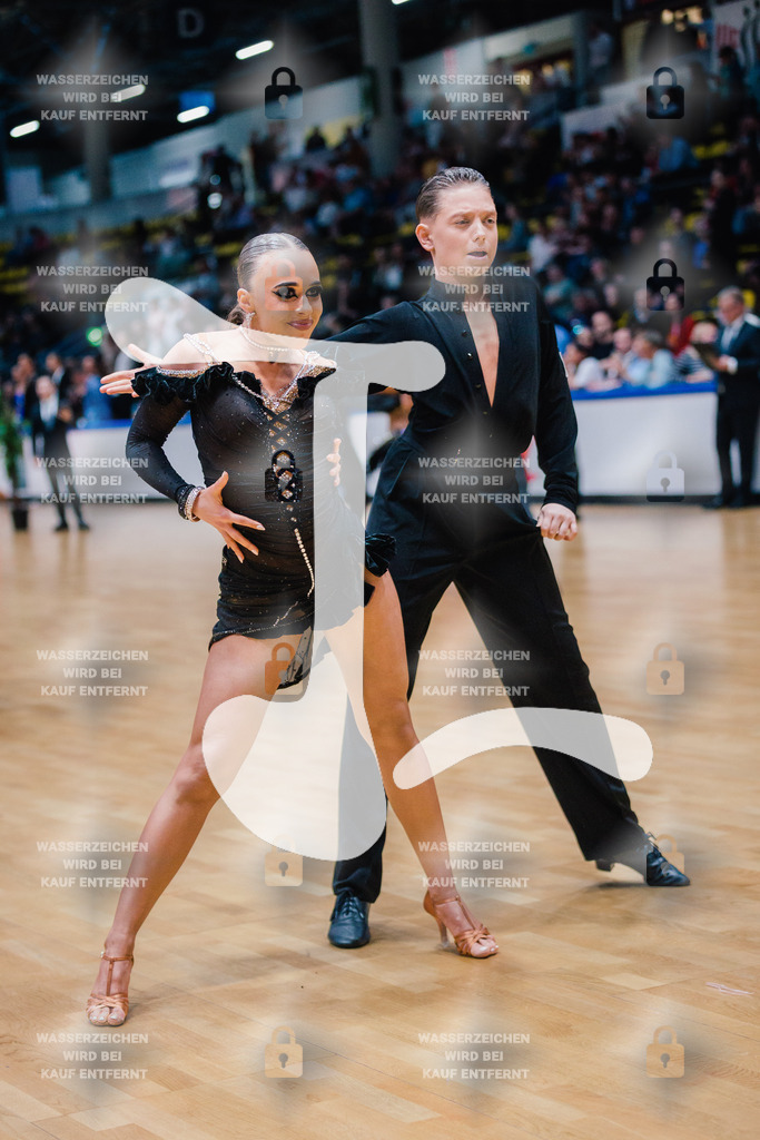 Hessen Tanzt WDSF Open Youth Latin 13th (14) Michael Bakscheev _ Julie Meck (Schwarz-Weiß-Club Pforzheim)-2025-05-17-1241 | Webshop for digital downloads and prints of dance sport, event & show photographer Julian Link - Realisiert mit Pictrs.com