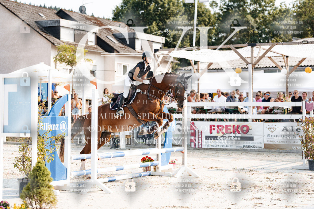 CK902760 | Turnierfotografie Pferdefotografie Trier Rheinland-Pfalz Pferdesport Reitsport Tierfotografie Sportfotografie Pferdevideo Pferdevideografie Equestrianvideography equestrianphotography  - Realisiert mit Pictrs.com