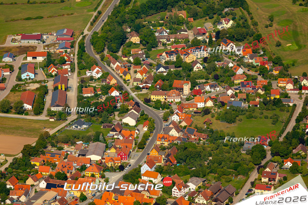 Das Luftbild zeigt :  Colmberg - Die Luftaufnahme wurde 2024 vom UL-Flugzeug aus erstellt ( keine Drohne ) - Hochauflösende Luftaufnahme - Für grossformatige Ausdrucke geeignet. Die Geschenkidee !Mit Lizenz und Bildrechte bestellbar