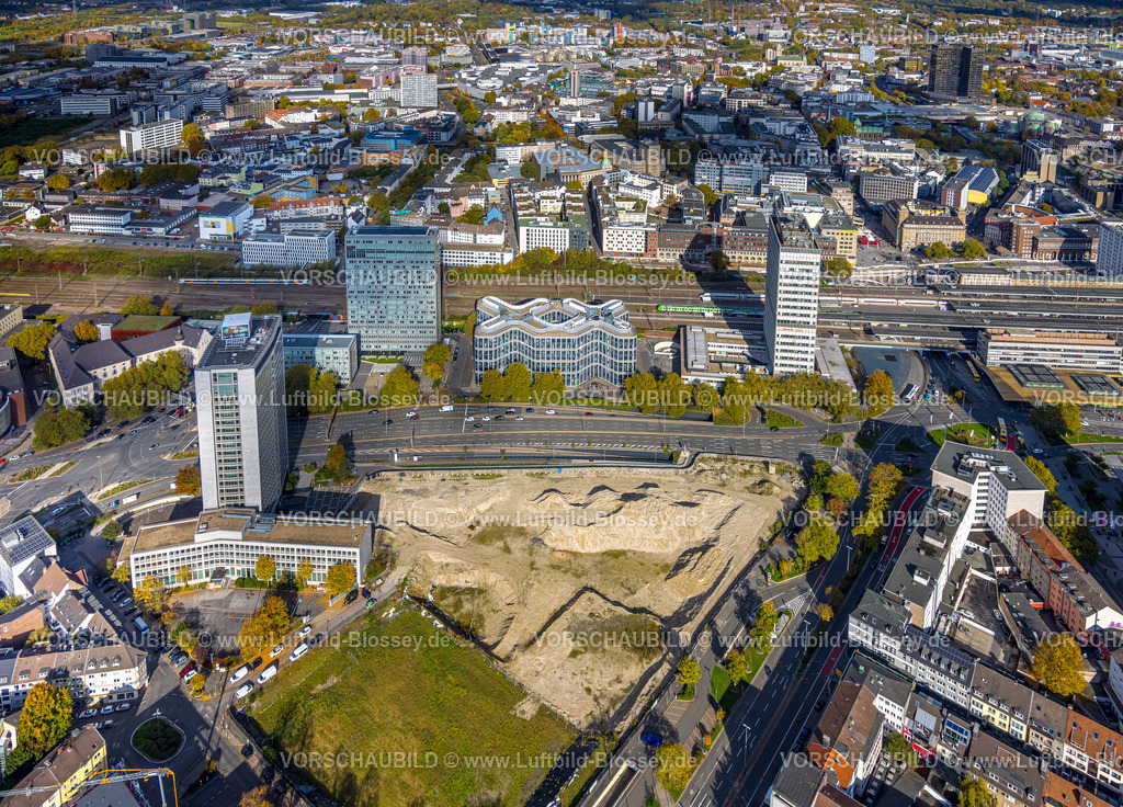 Essen251003196Mitte | Luftbild, Campus Essen Baustelle am Hauptbahnhof, innogy SE, Fakt Tower, DB Schenker und Postbank Hochhaus, Südviertel, Essen, Ruhrgebiet, Nordrhein-Westfalen, Deutschland