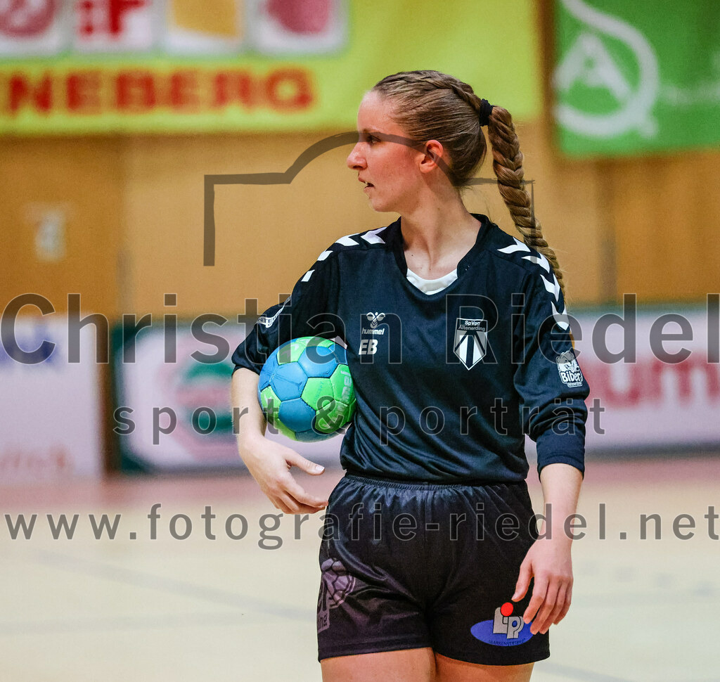 2023-11-11_001_SpVgg_Altenerding_gegen_TSV_Simbach_II | Erding, Deutschland, 11.11.2023:
Handball, Bezirksliga Frauen Altbayern 2023 / 2024, 5. Spieltag, SpVgg Altenerding II gegen TSV Simbach II, Endergebnis: 31:28

Elisabeth Bauschmid (SpVgg Altenerding, #9)

Foto: Christian Riedel / fotografie-riedel.net