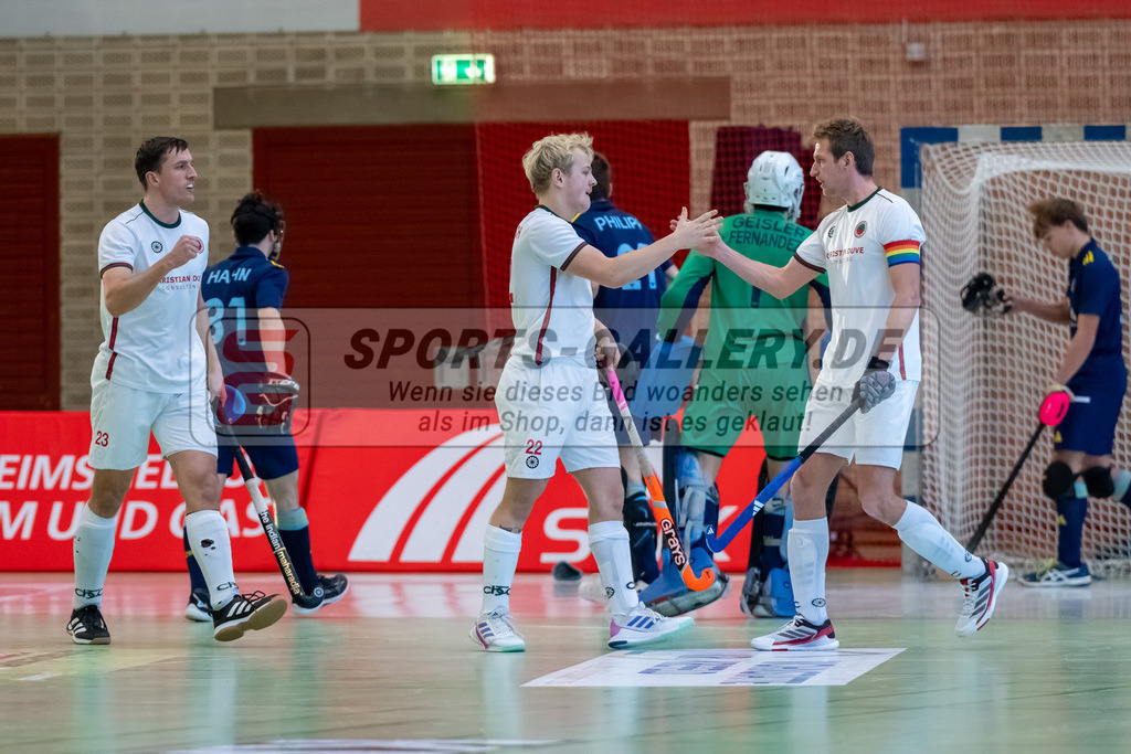 HK_20250118_101747 | 1/4 Finale 1. Bundesliga Halle Herren Crefelder HTC - Zehlendorfer Wespen am 18.1.2025 Halle Glockenspitz, Krefeld , Boomes Anton ( Crefelder HTC #23 ) , LangHeinrich Finn ( Crefelder HTC #22 ) , Niklas Wellen ( Crefelder HTC 10 )
