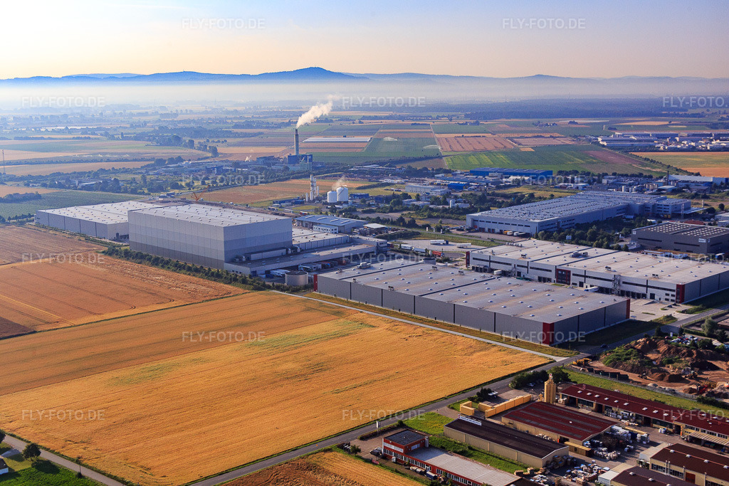 Luftbild: Industriegebiet Eduard-Fresenius-Straße mit Fresenius Medical Care Deutschland GmbH, LOGOSYS Logistik GmbH und LOGOSYS Logistik GmbH in Biebesheim am Rhein im Bundesland Hessen in Deutschland.Foto: IMG_091370.jpg vom 07.07.2016 durch Werner Riehm/FLY-FOTO.deFresenius Medical CareNachrichtenleiste öffnenWWW.GRIESHABER-GROUP.COM