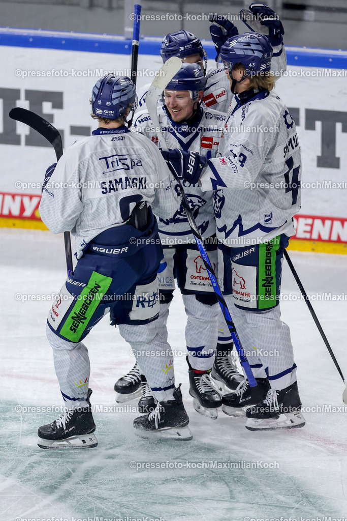 KEC22122401018 | 22.12.2024, Eishockey, DEL, Kölner Haie - Straubing Tigers, Spieltag 29, Lanxess-Arena Köln: Torjubel nach dem 1:0 durch Marcel Brandt (Straubing Tigers #92)