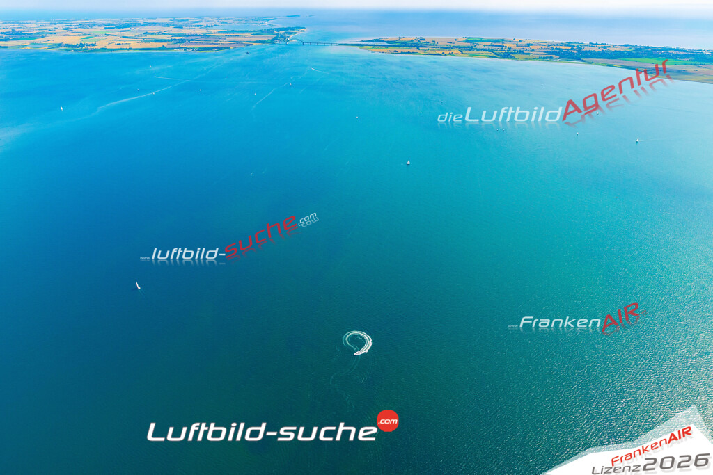 Klassische Luftaufnahme ohne Drohne zeigt:Wasserski bei Heiligenhafen - Die Luftbildaufnahme wurde 2025 vom UL-Flugzeug heraus erstellt ( keine Drohnenaufnahme ) - Hochauflösende Luftaufnahme -Nicht vergleichbar mit Google Maps oder Satelittenbilder- Die Geschenkidee !Mit Lizenz und Bildrechte bestellbar