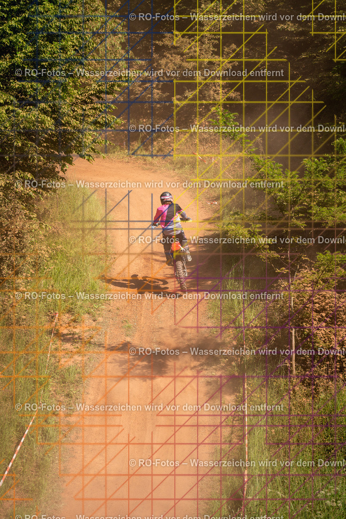 Wolfshausen 3 Lauf -1427 | Sportfotografie von RO-Fotos: Motorsport, Motocross, Enduro, Laufveranstaltungen und Triathlon. Professionelle Fotos von Sportlern und Events. - Realisiert mit Pictrs.com
