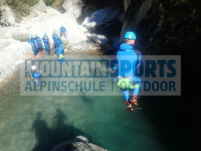 P1010042 | Bestelle die Bilder deines Berg- oder Wasser-Abenteuers mit Mountain Sports bequem von zu Hause aus direkt über unseren Online Fotoshop von pictrs.com. - Realisiert mit Pictrs.com