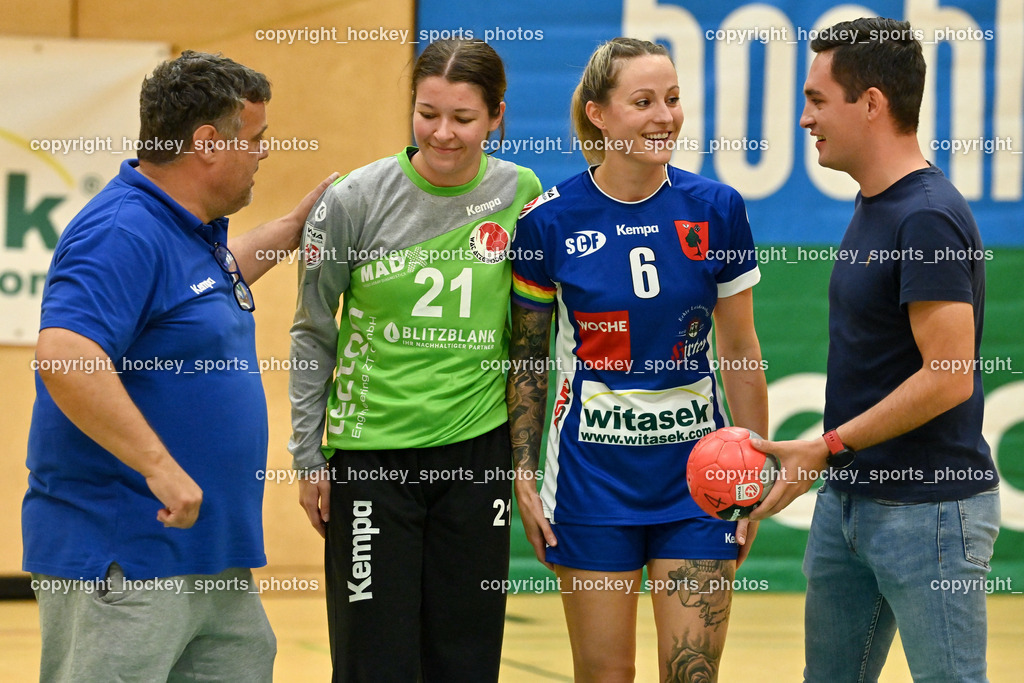 SC Ferlach Damen vs. WAT Atzgersdorf 3.9.2022 | Sektionsleiter Handball Damen Ferlach Buchbauer Wolfgang, #21 IVKIC Nicole, #6 KAVALAR, Anna-Maria, Stadtrat Ferlach Fabian Grabner, 