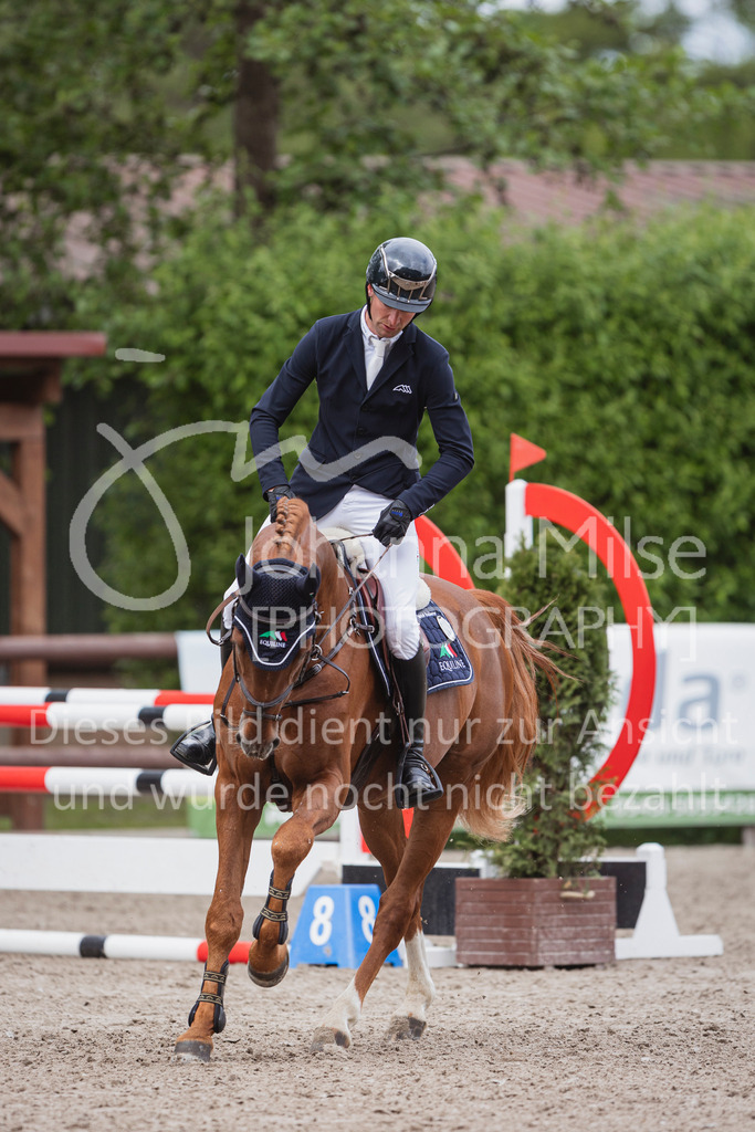 250506_Mühlen_SprPf-A2-283 | Deine schönsten Turniermomente als professionelle Fotos! Entdecke hochwertige Pferdesport-Fotografie im Online-Shop. Jetzt Fotos finden & bestellen!