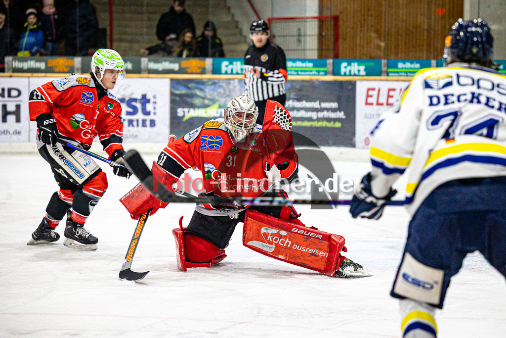 TSV Peißenberg MINERS gegen EHC Waldkraiburg DIE LÖWEN | Eishockey Bayernliga Herren Vorrunde 2024/25, TSV Peißenberg MINERS gegen EHC Waldkraiburg DIE LÖWEN, 20250124,Korbinian SERTL (MINERS Goali 31) in Aktion,2025-01-24 in Peißenberg (Eisstadion Peißenberg)Korbinian SERTL (MINERS Goali 31)Copyright: WolfgangxLindner foto-lindner.de