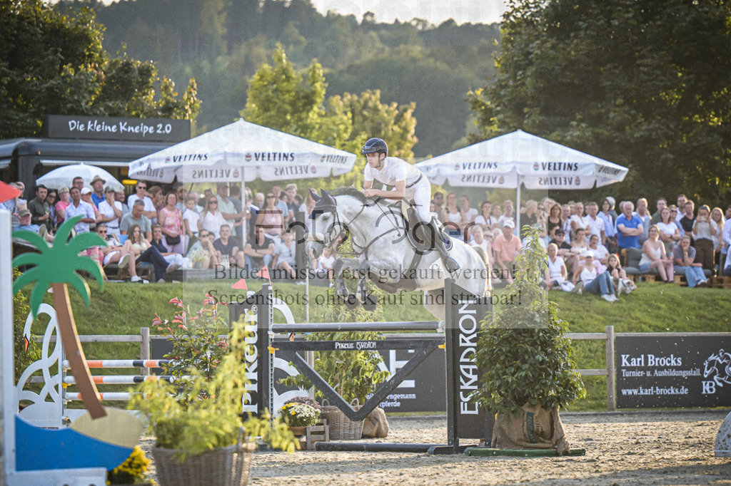 DOS_0819 | Entdecke hochwertige Reitturnierfotos von Foto Oger. Professionell, emotional und authentisch – jetzt Lieblingsmomente im Shop bestellen.Deutschlandweite Turnierfotografie. - Realisiert mit Pictrs.com