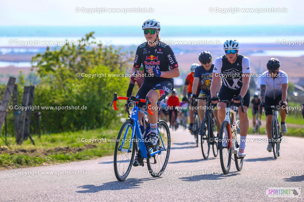 TRA_1050 | Neusiedlersee Radmarathon 2026@sportshot_your_pictrs #yourpictures#roadtowm2029 #nrm #neusiedlerseeradmarathon #neusiedlersee #neusiedlerseetourismus #burgenland #mörbisch #nrm26 #burgenlandtourismus #voglundco #poweredbyburgenlandtourismus #radsport #rad #marathon #ucigranfondo #visitburgenland #ucigranfondoworldseries