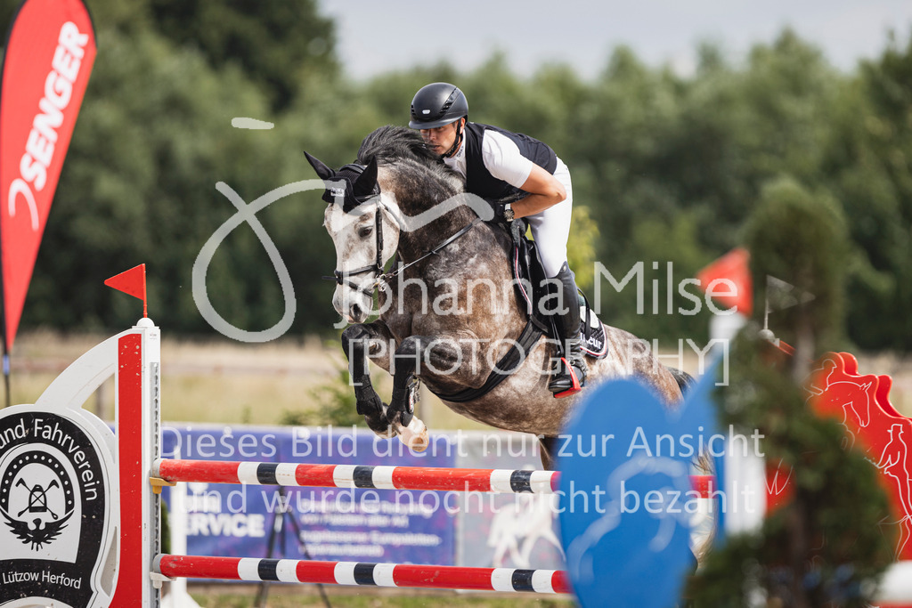 250629_PfSpTa_2Ph-M1-759 | Deine schönsten Turniermomente als professionelle Fotos! Entdecke hochwertige Pferdesport-Fotografie im Online-Shop. Jetzt Fotos finden & bestellen!