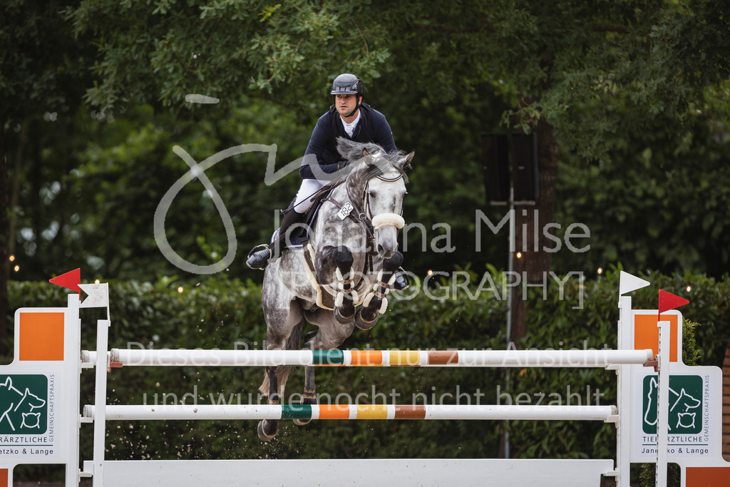 240614_Lemwerder_S1-Springen-508 | Deine schönsten Turniermomente als professionelle Fotos! Entdecke hochwertige Pferdesport-Fotografie im Online-Shop. Jetzt Fotos finden & bestellen!