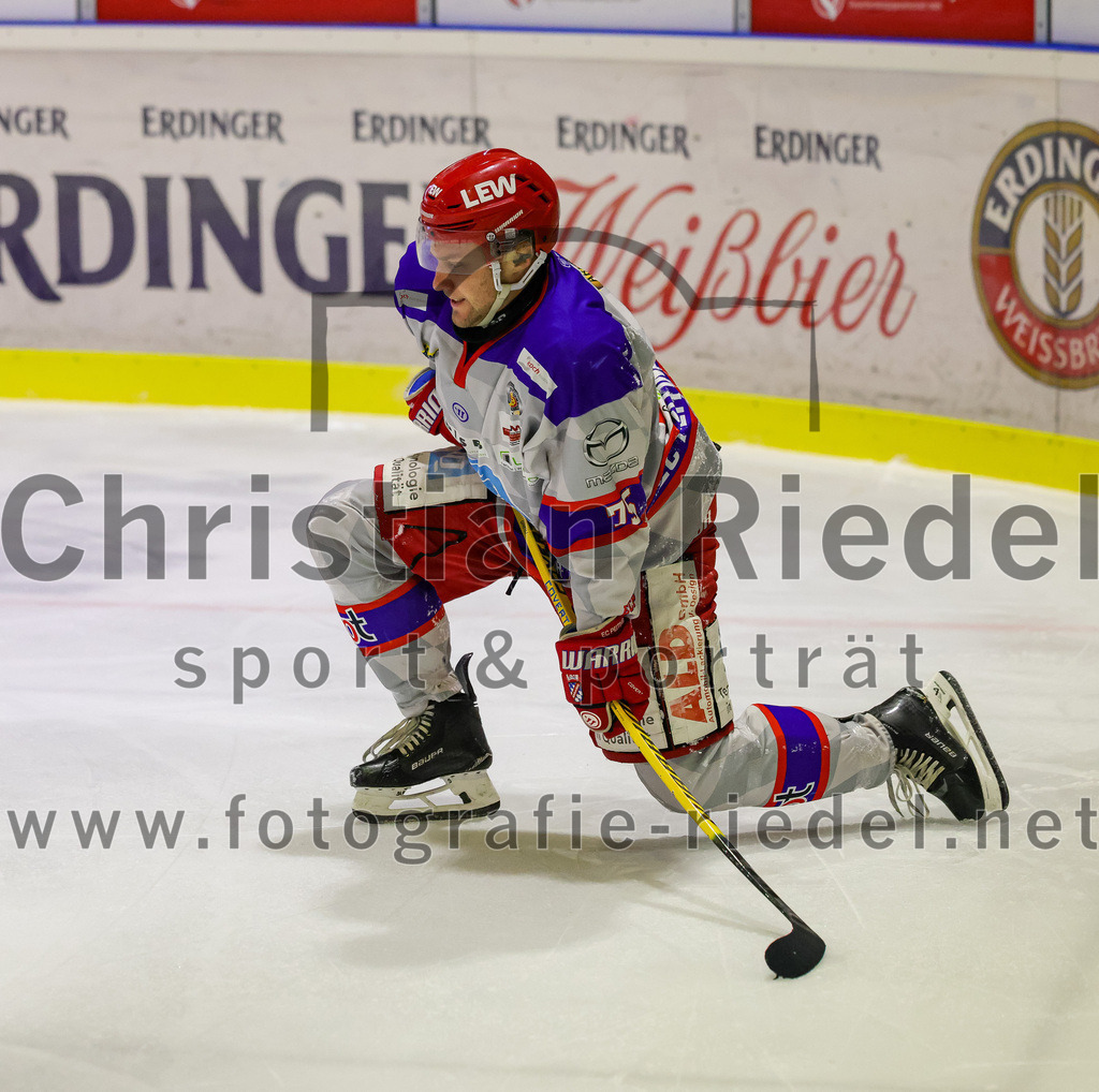 2026-02-15_098_TSV_Erding_gegen_EC_Peiting | Erding, Deutschland, 15.02.2026:Eishockey, Oberliga Süd 2025 / 2026, 47. Spieltag, TSV Erding gegen EC Peiting, Endergebnis: 4:5Niklas Greil (EC Peiting, #75)Foto: Christian Riedel / fotografie-riedel.net