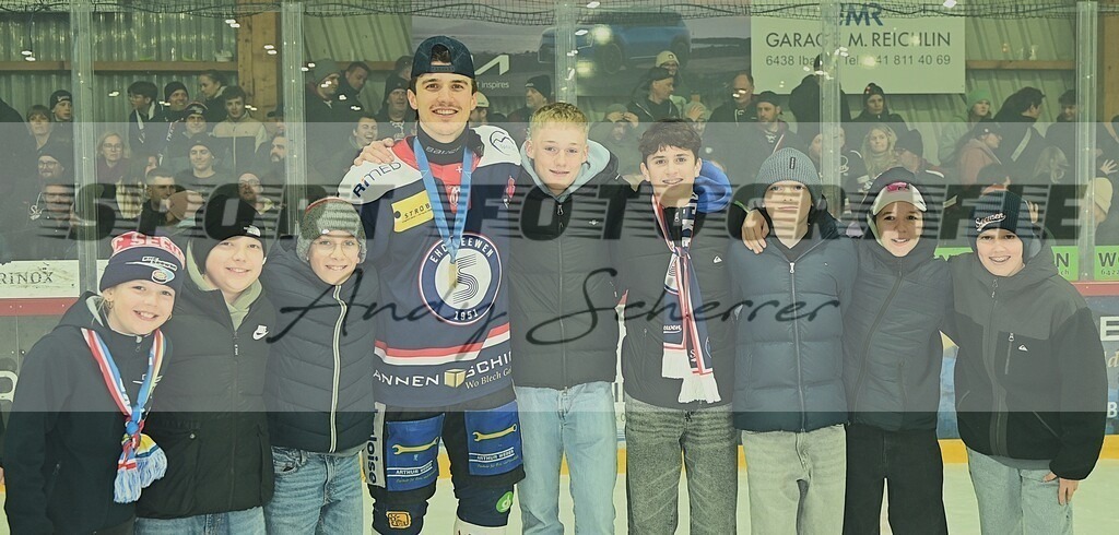 aaaaaDSC_3937 | Kaufen Sie Sportbilder im Onlineshop von Andy Scherrer Sportfotografie. Faszinierende Bilder von Sportevents aus der ganzen Schweiz. Fussball, Frauenfussball, Unihockey, Handball, Schwingen und weiteren Sportarten. - Realisiert mit Pictrs.com