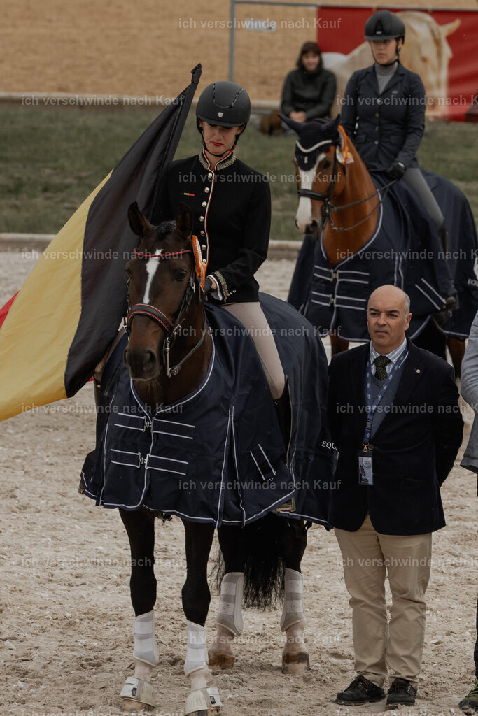 WE_DR_Stoib_siegerehrung_PI2025_673 | Pferd International München 2025